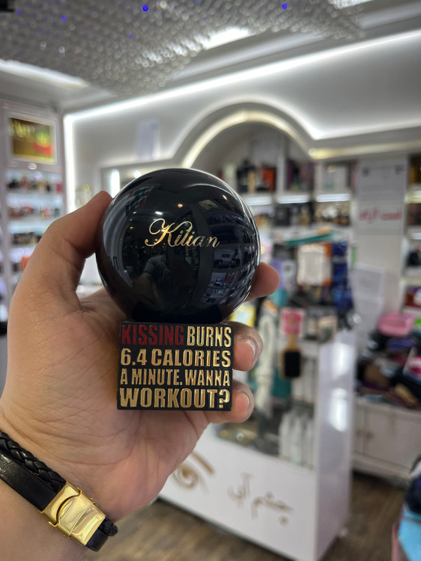 عطر ادکلن بای کیلیان کیسینگ برنز ۶.۴ کالریز.وانا ورک اوت یک میل