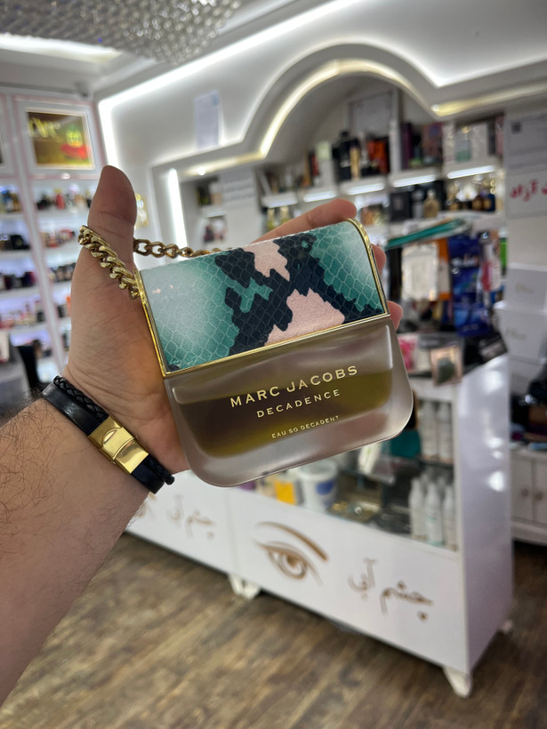 عطر و ادکلن زنانه مارک جاکوبز دیکادنس اسو دیکانت یک میل